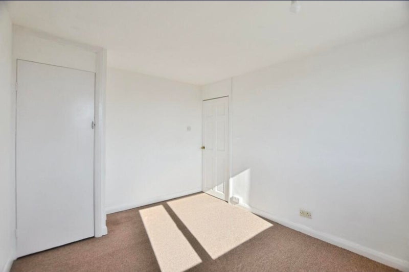 Room Bagnell Road in Bristol