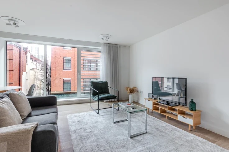 Flat Middlesex Street in City of London