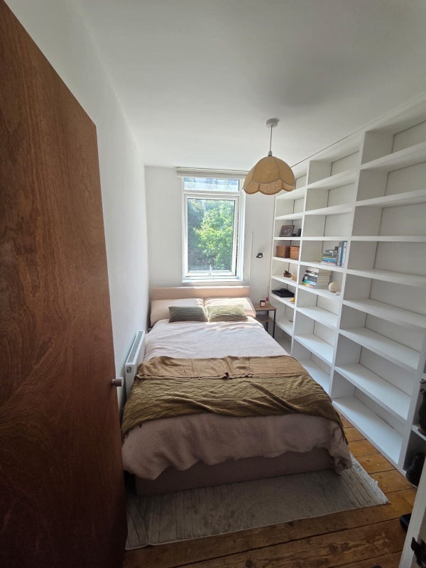 Room Fieldway Crescent in Greater London