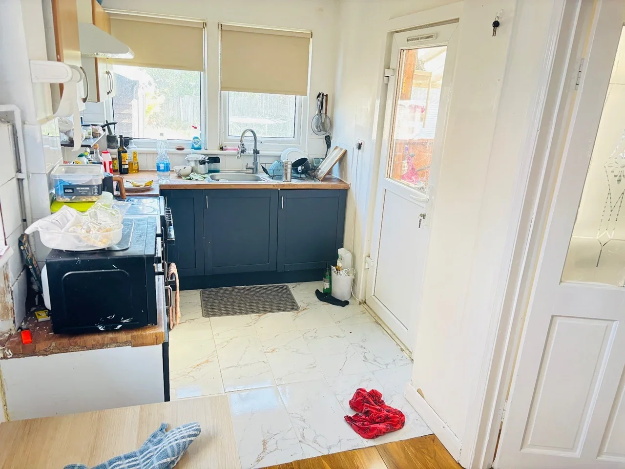 Room Dale Avenue in Greater London