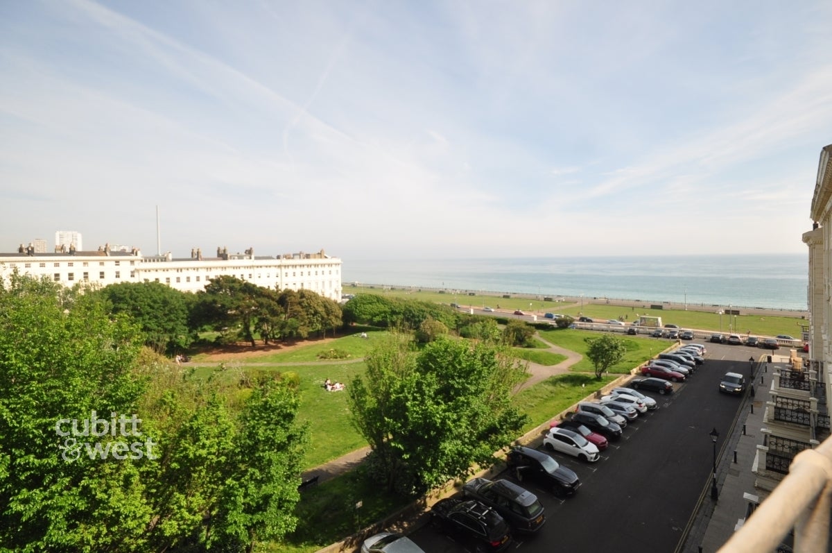 Flat Brighton Road in Worthing