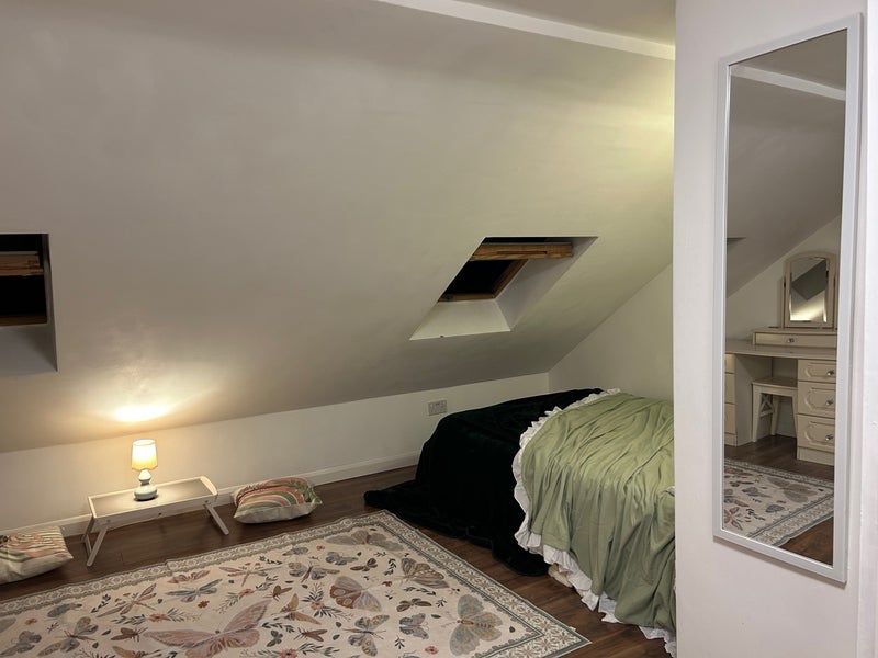 Room Caledon Road in Greater London