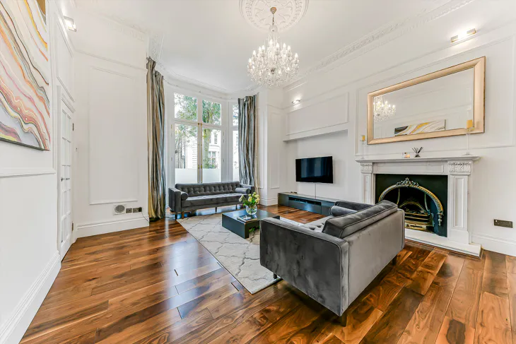 Flat Belsize Park Gardens in Greater London