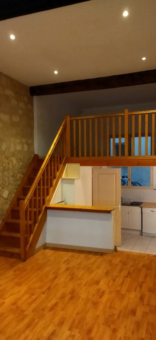 Appartement Route de la Fontbrune à Cours-de-Pile