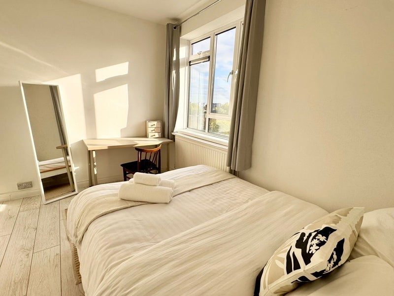 Flat Inverness Terrace in City of Westminster