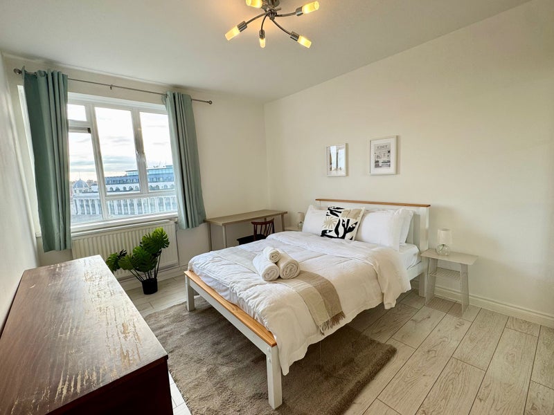 Flat Inverness Terrace in City of Westminster