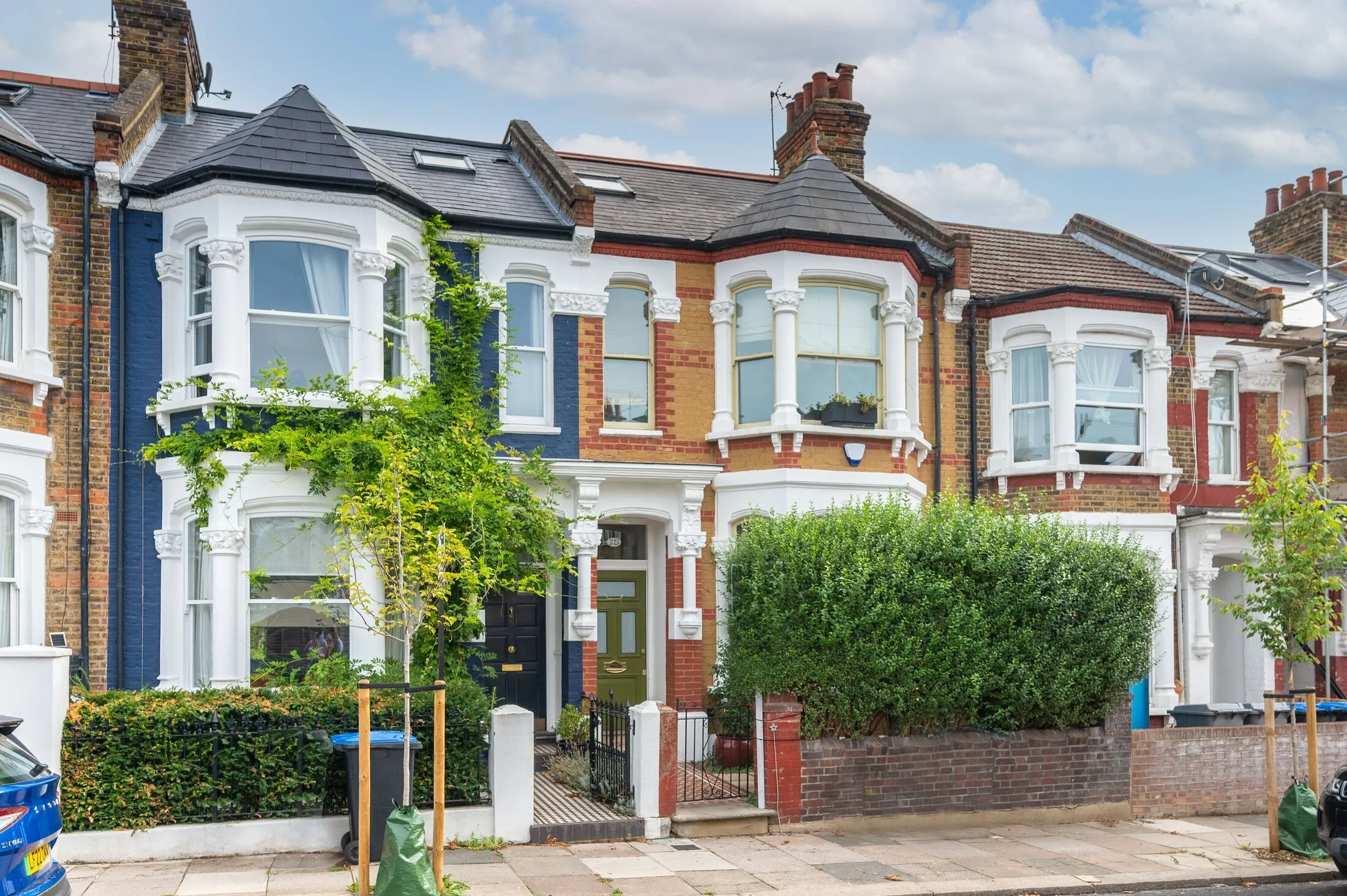 House Burrows Road in Greater London