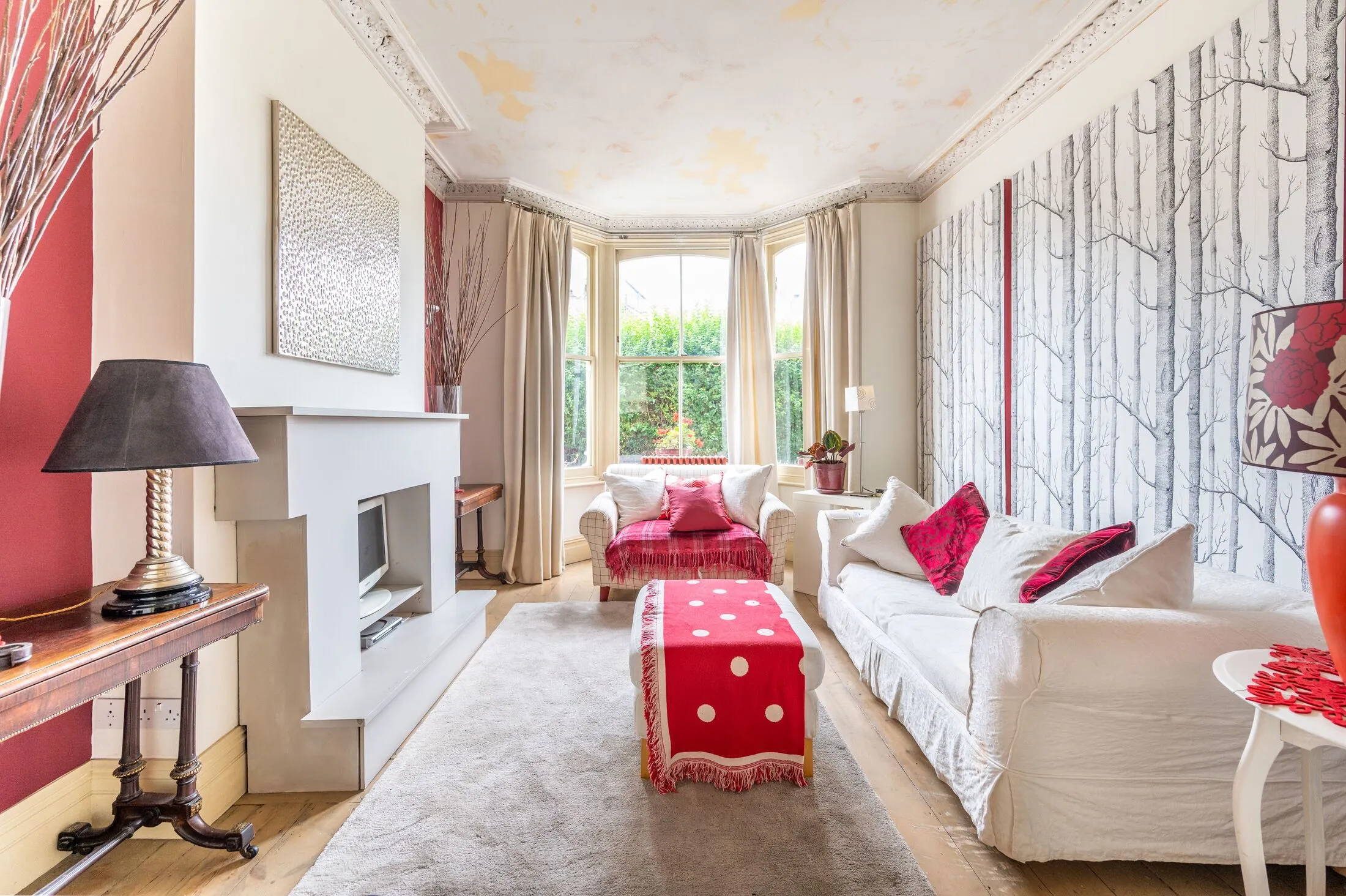 House Burrows Road in Greater London