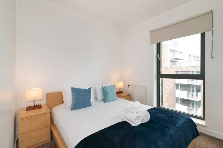 Flat Bramwell Way in Greater London