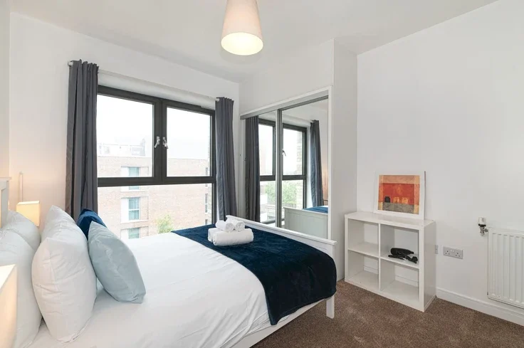 Flat Bramwell Way in Greater London