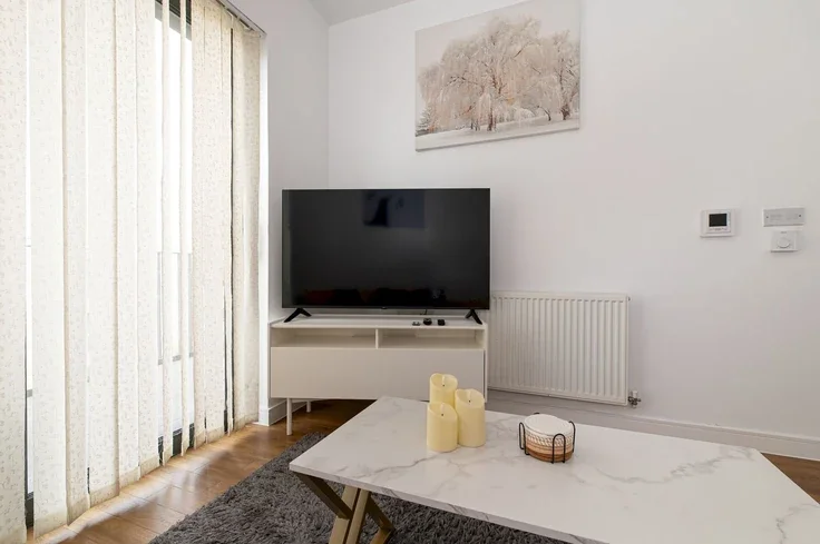 Flat Bramwell Way in Greater London
