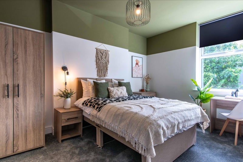 Room Wilson Patten Street in Warrington