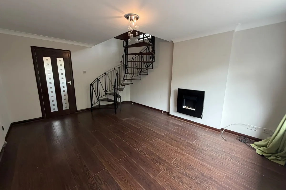 House Woodlands Close in Kirklees