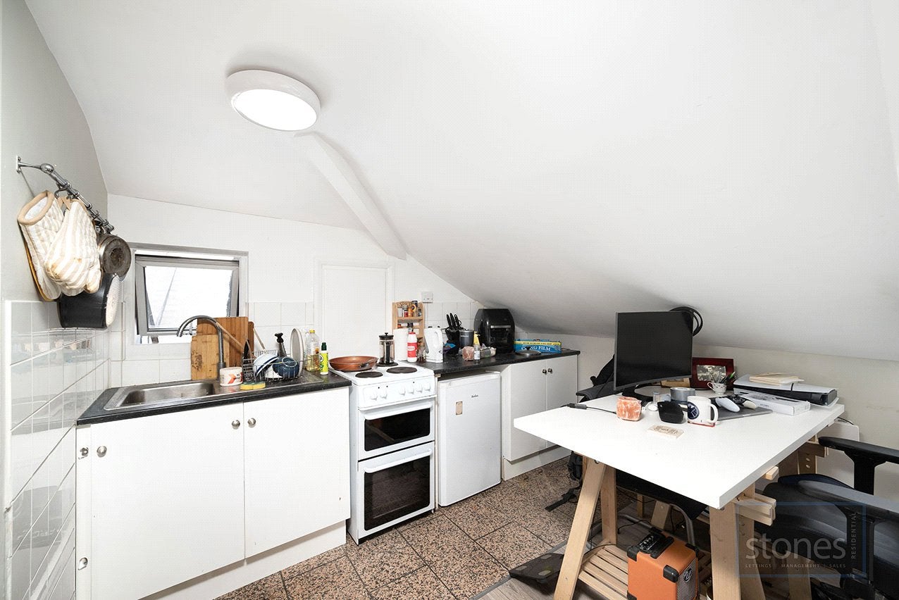 Flat Belsize Park in Greater London