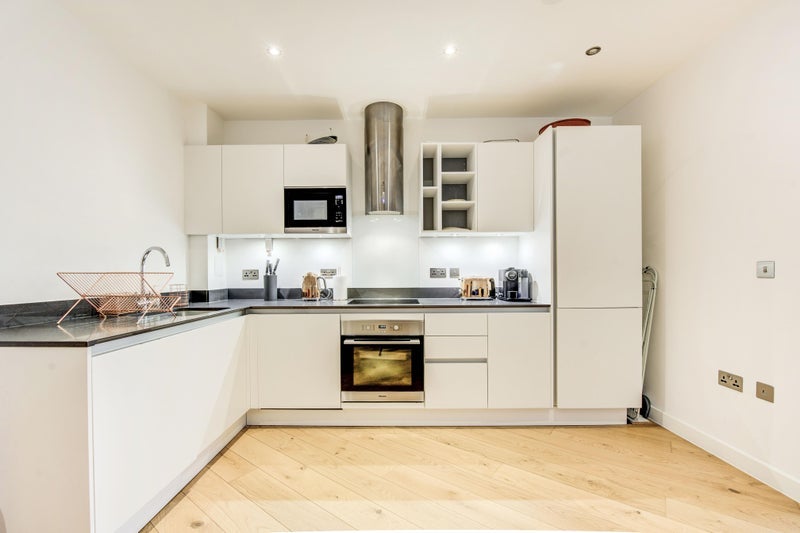 Flat Clare Street in Greater London