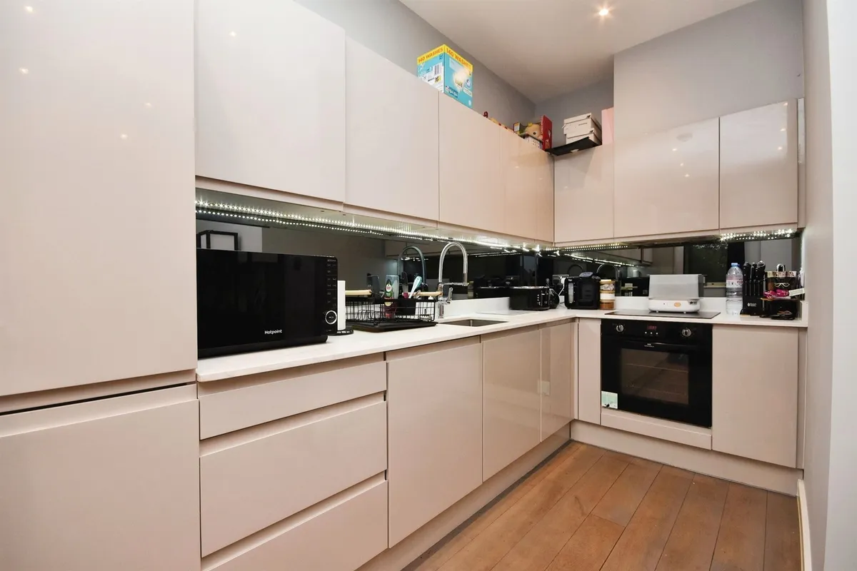 Flat Rainsford Road in Chelmsford