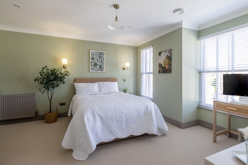 Room Felixstowe Road in Ipswich