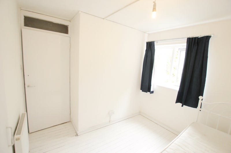 Room Richardson Close in Greater London