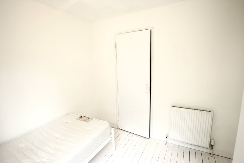 Room Richardson Close in Greater London