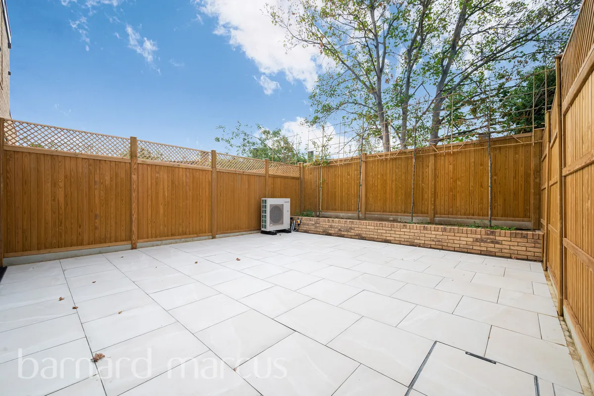 House Haynt Walk in Greater London
