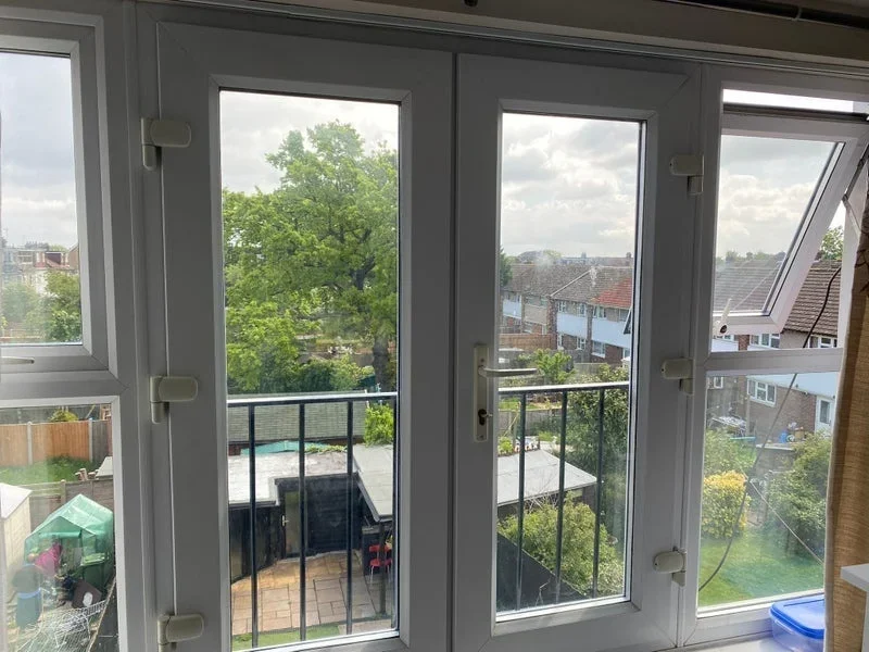 Room High Road in Greater London
