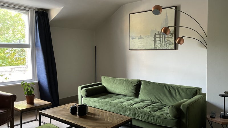 Room Humber Road in Greater London