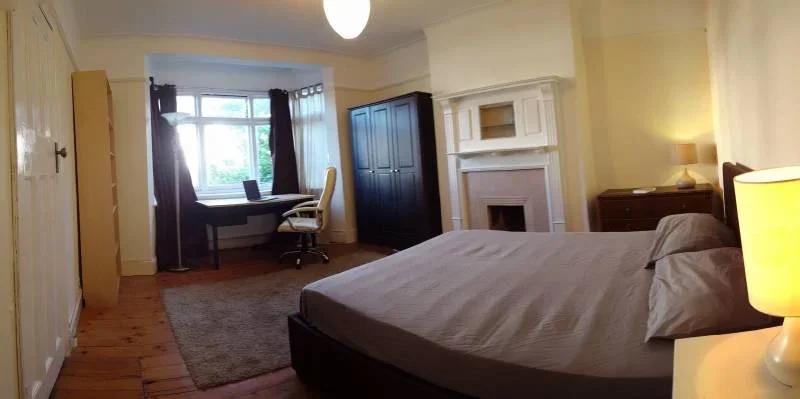 Room Ellington Road in Greater London