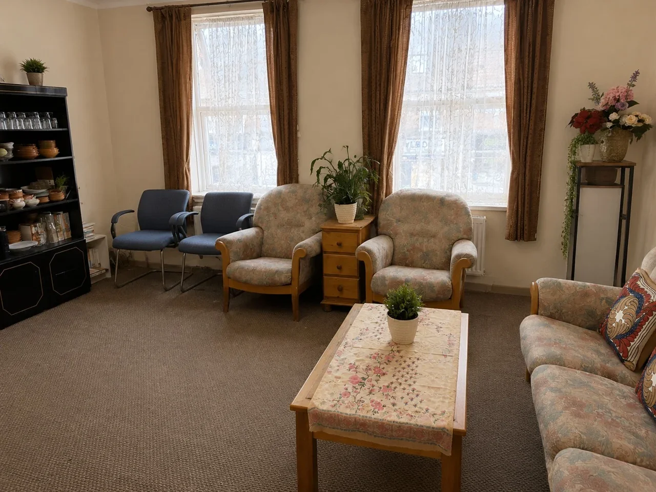 Flat Peacock Close in Greater London