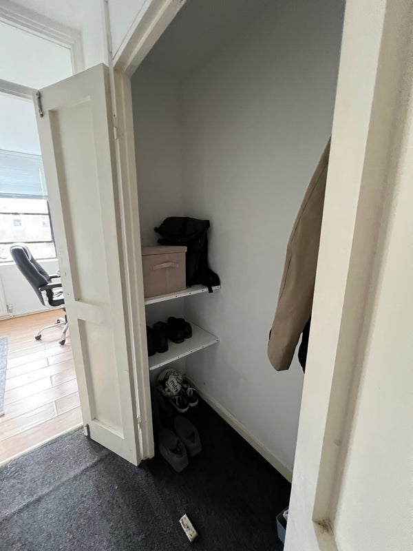 Room Smalley Close in Greater London