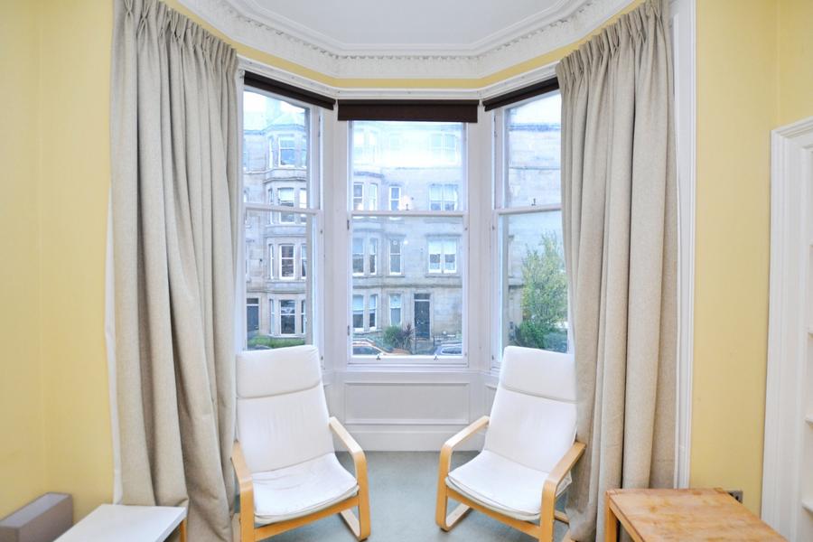 Flat Comely Bank Street in City of Edinburgh