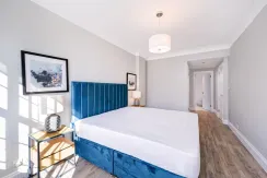 Flat Kensington High Street in Greater London