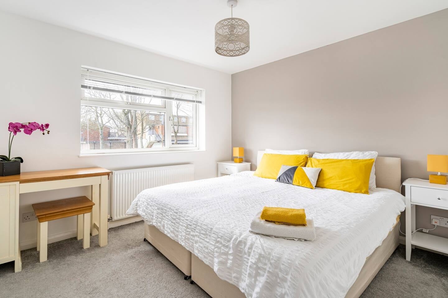 House Oakfields in Stevenage