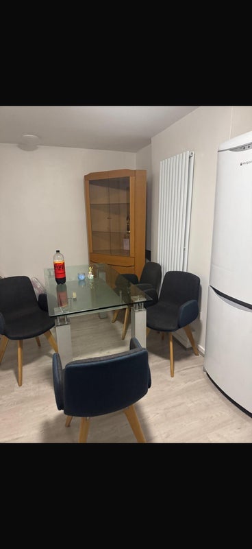 Room Pelly Road in Greater London