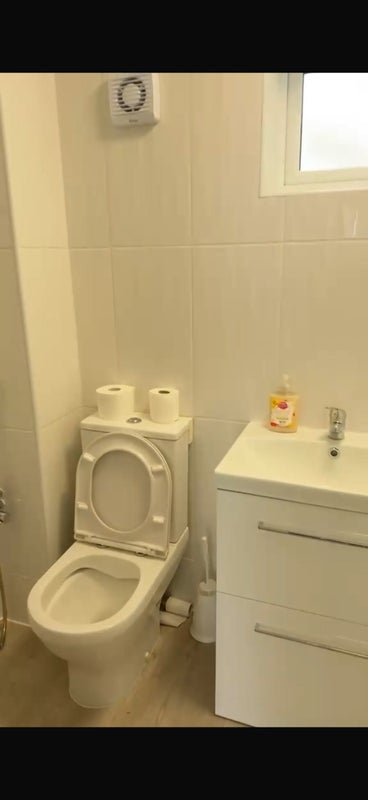 Room Pelly Road in Greater London
