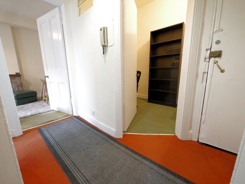 Flat Watson Crescent in City of Edinburgh