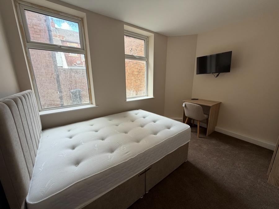 Room Claremont South Avenue in Gateshead