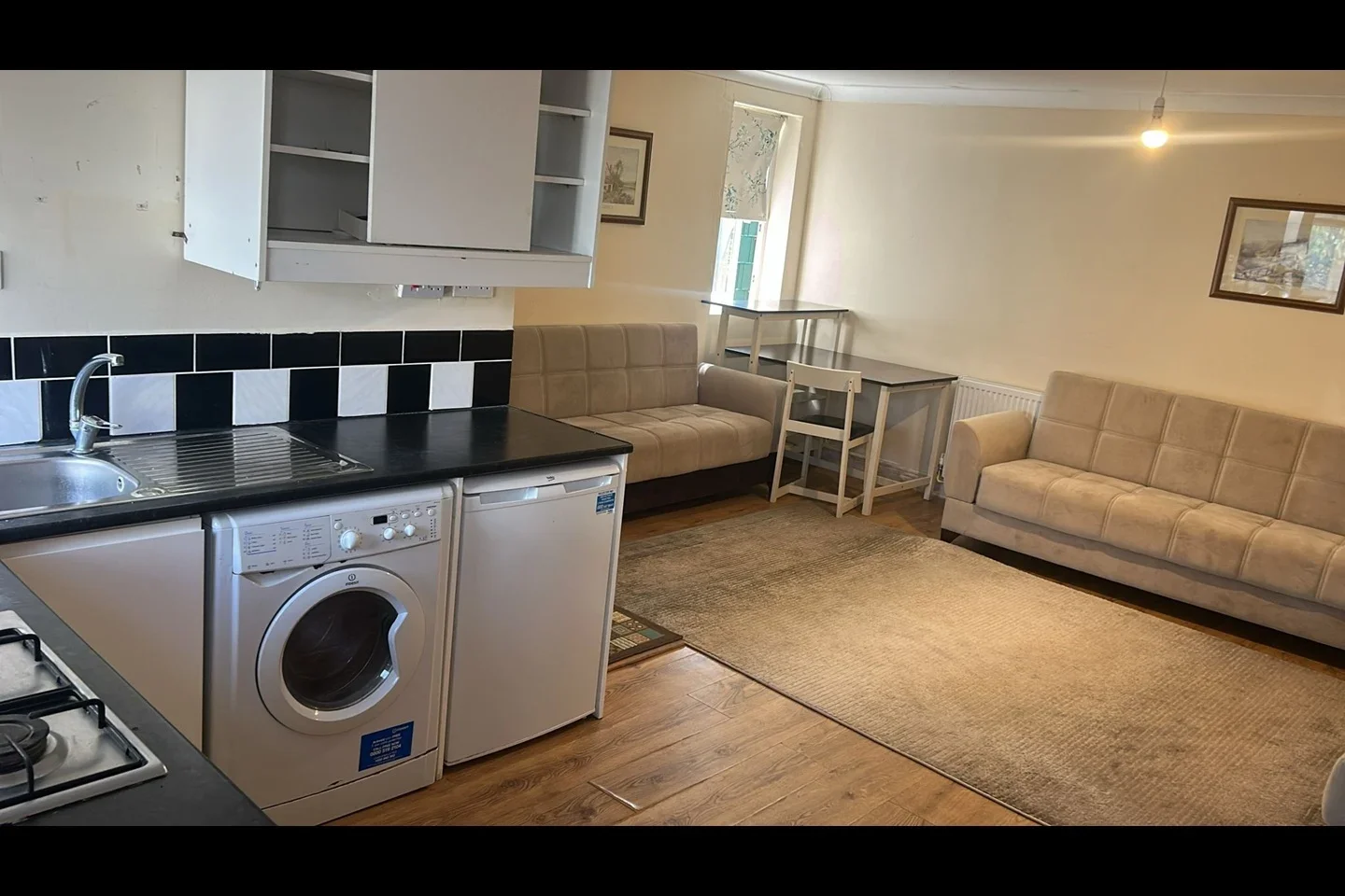Room Parsloes Avenue in Greater London