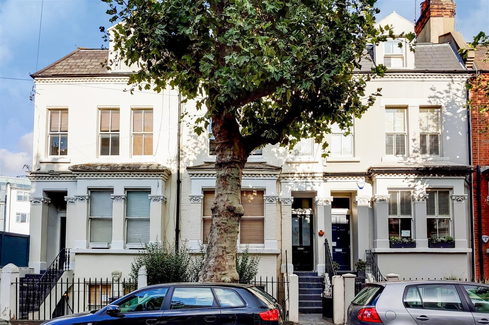 Flat Barclay Road in Greater London
