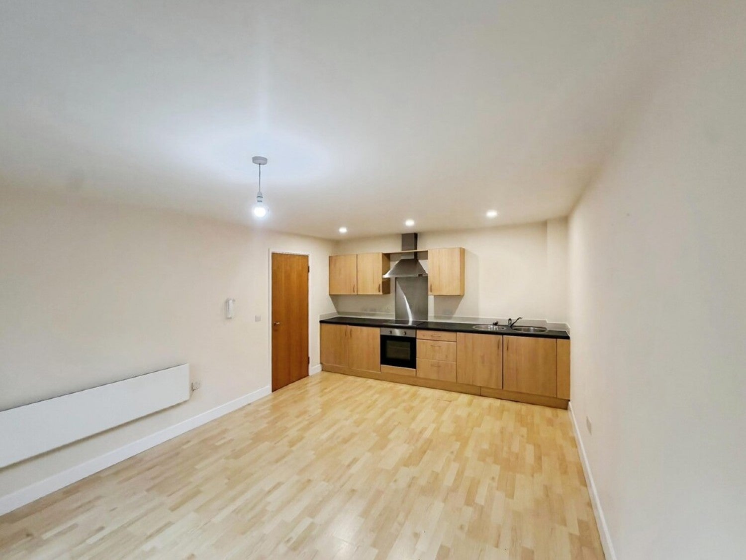 Flat Cunliffe Road in Bradford