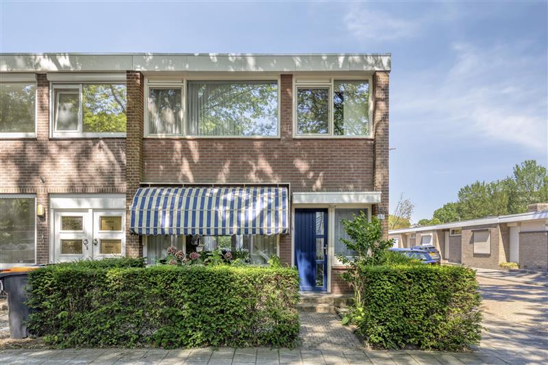 Huis Professor Gimbrèrelaan 155 in Tilburg