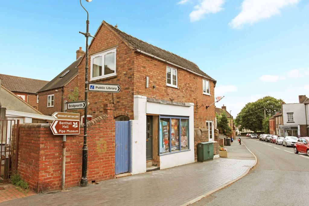 Flat High Street in Broseley