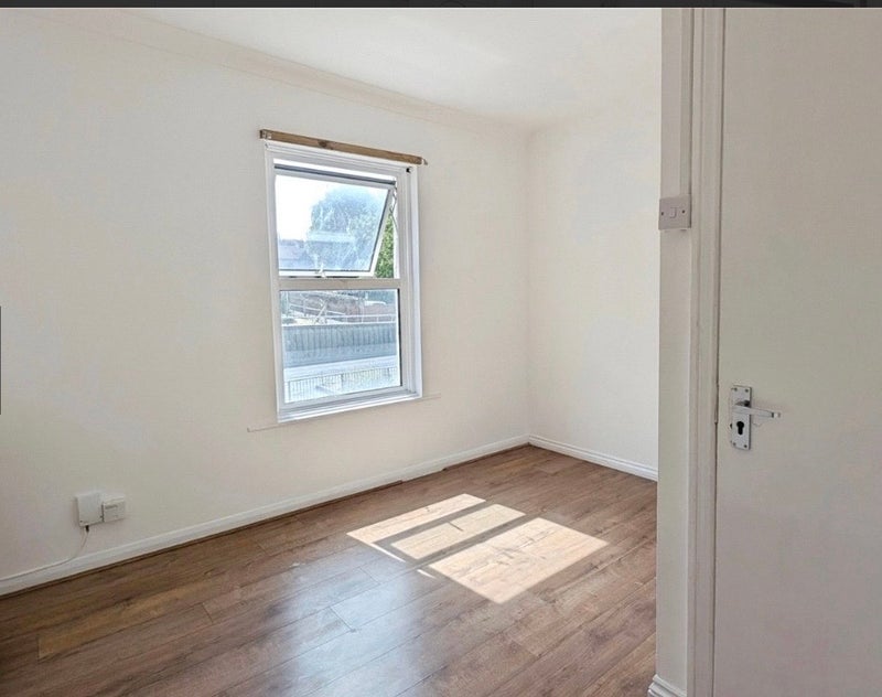 Room Cranmer Road in Greater London