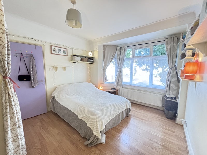 Room Crowland Road in Greater London