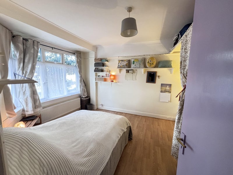 Room Crowland Road in Greater London