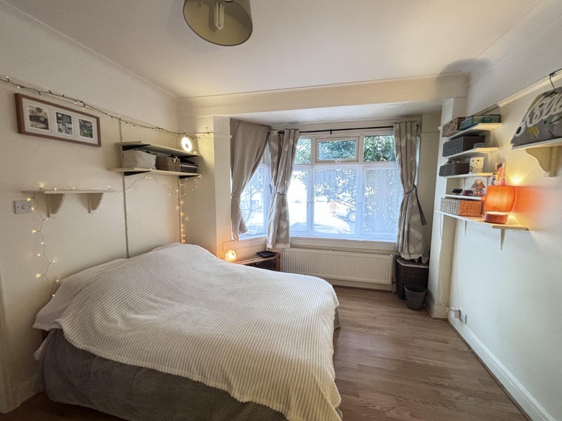 Room Crowland Road in Greater London
