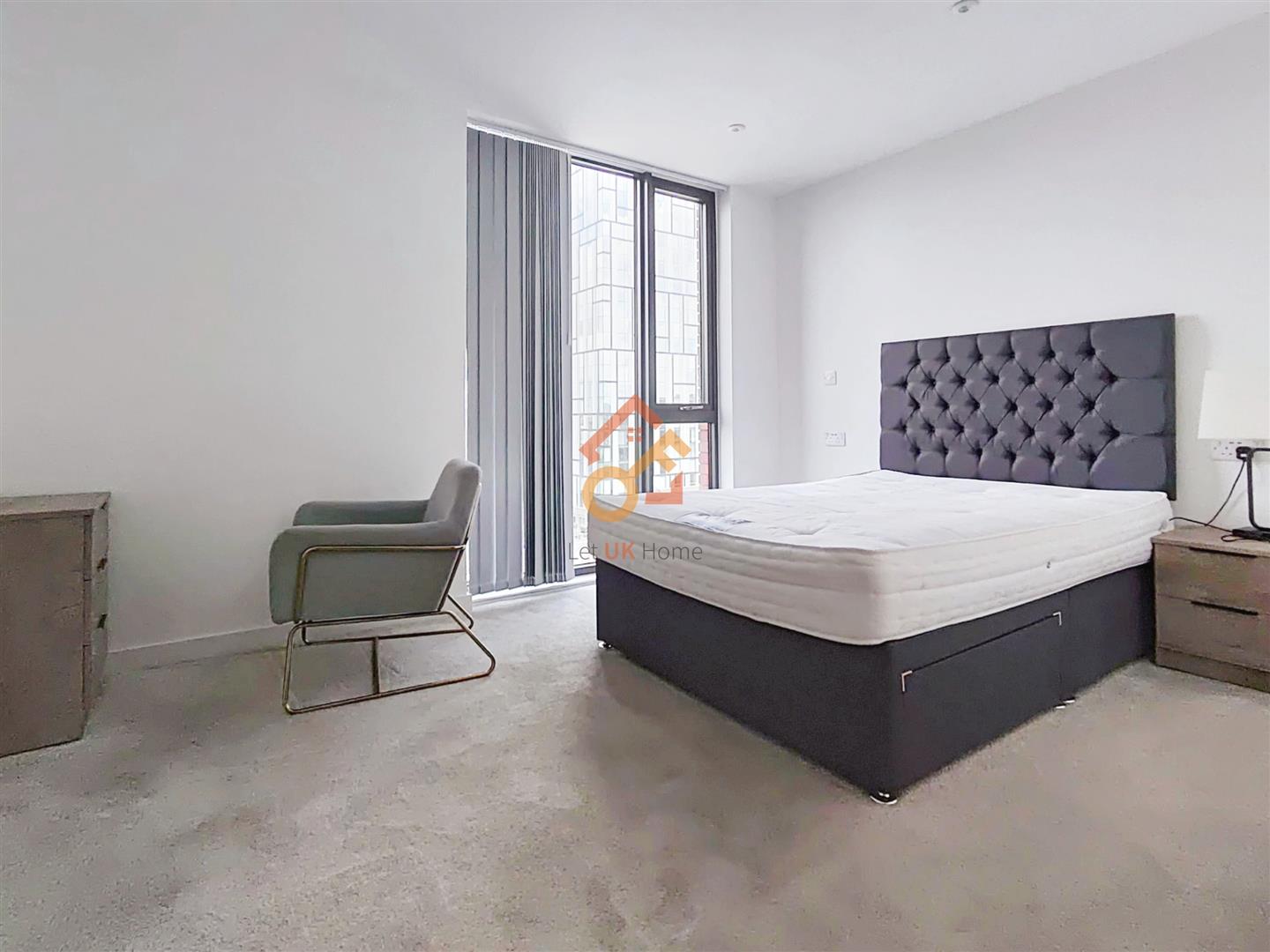 Room Queen Street in Salford