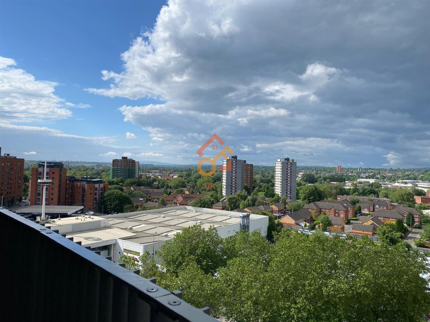 Room Queen Street in Salford