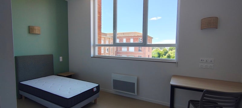 Room Rue de Ciron in Albi