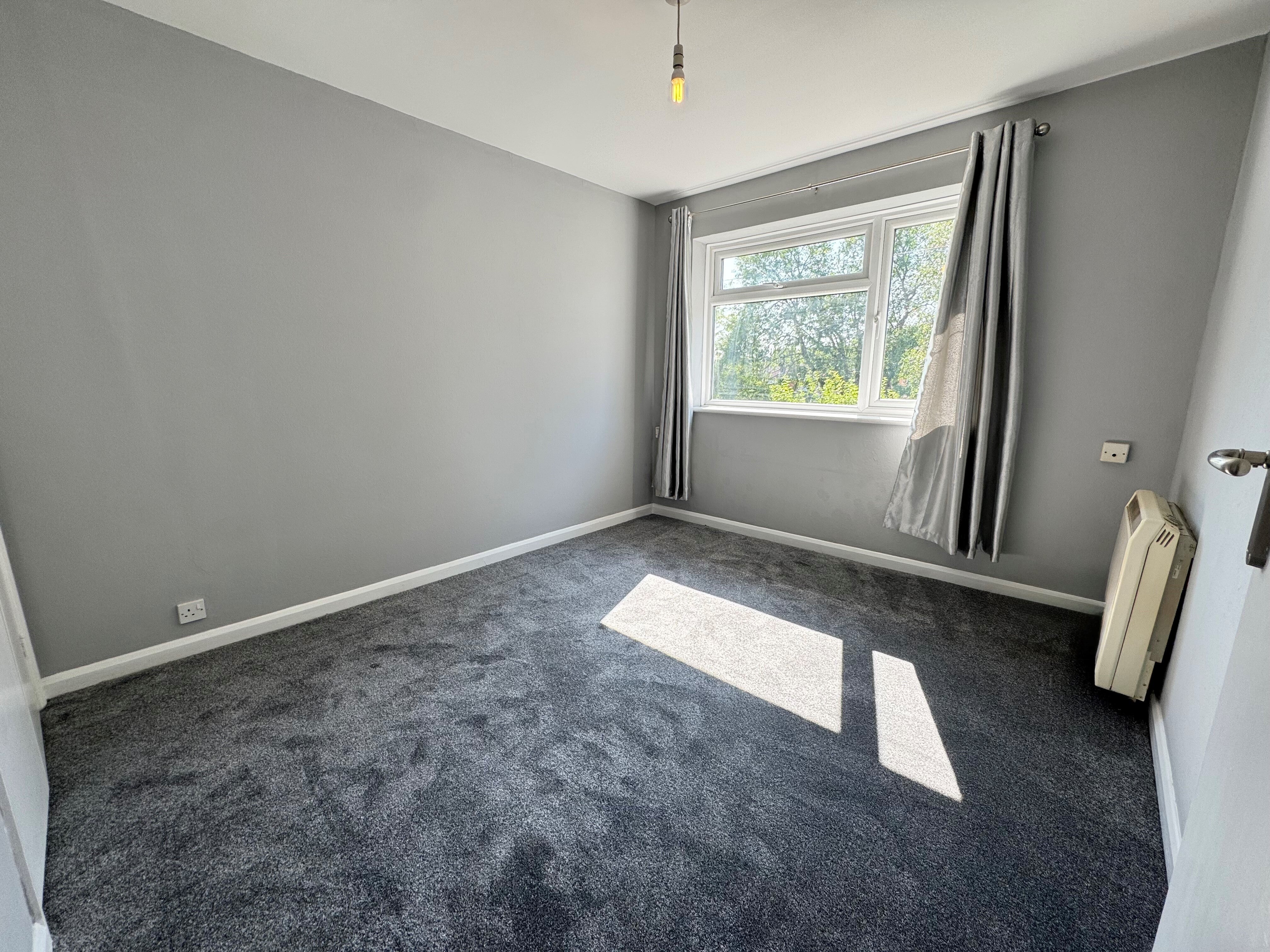 Flat Dean Road in Southampton