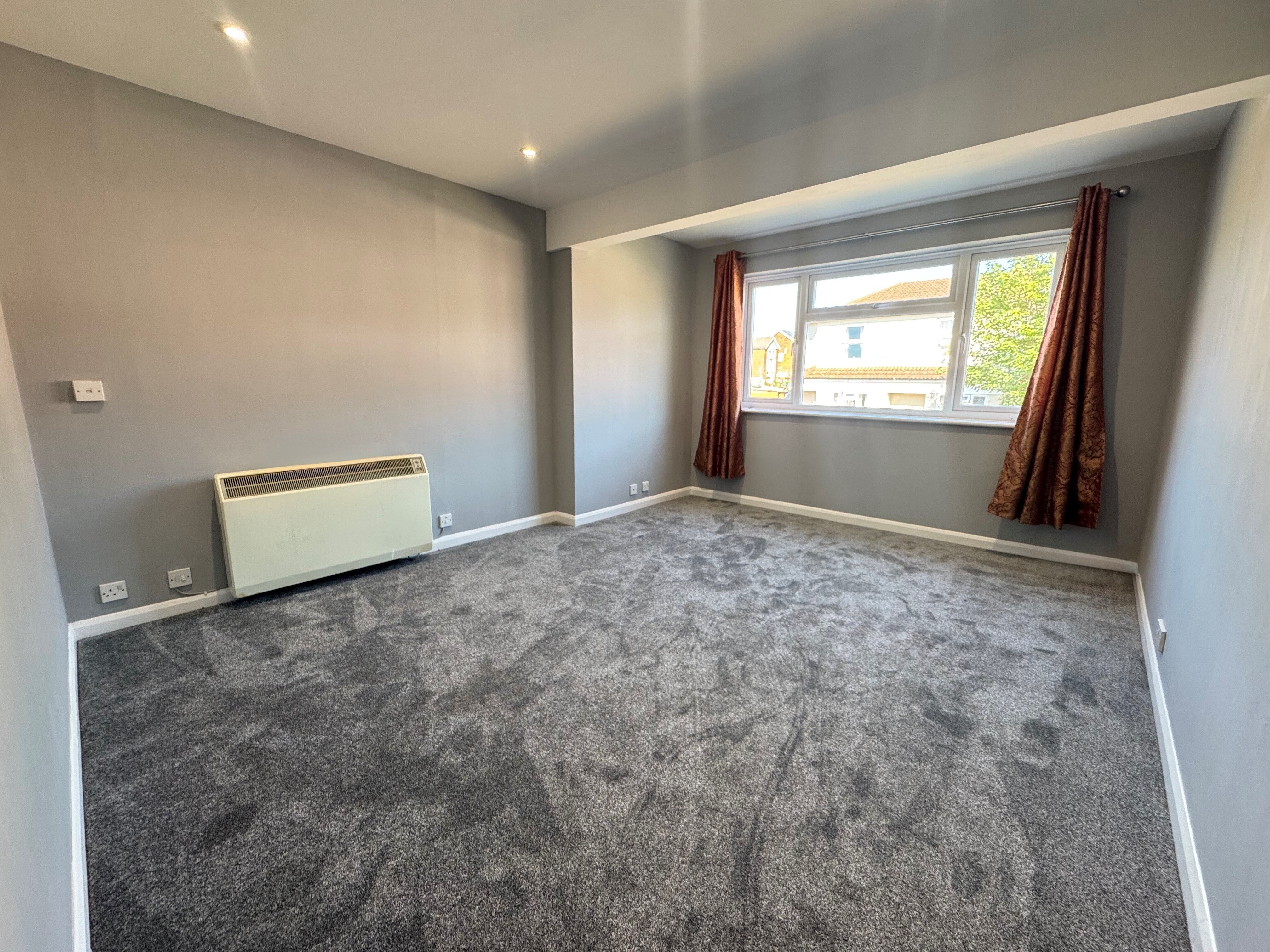 Flat Dean Road in Southampton